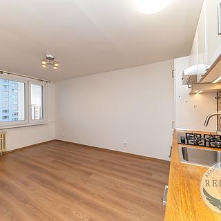 Pronájem bytu 2+kk 40 m² Praha