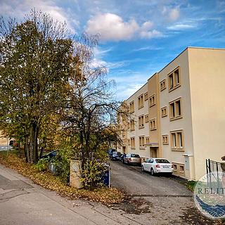 Prodej bytu 3+1 63 m² Třebotov, Ke Kostelu