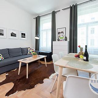 Pronájem bytu 2+kk 44 m² Praha Vinohrady, Velehradská