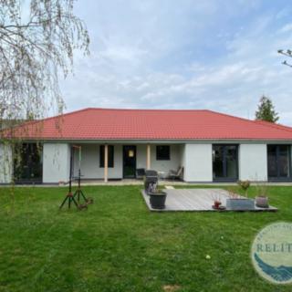 Pronájem rodinného domu 165 m² Zbuzany, U Menhiru III