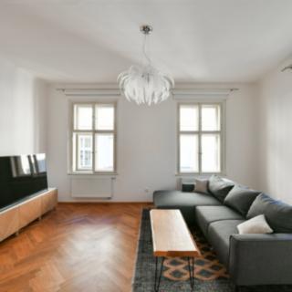 Pronájem bytu 2+1 60 m² Praha Malá Strana, Újezd