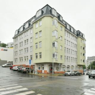 Pronájem kanceláře 79 m² Praha Žižkov, Jeseniova