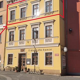 Pronájem bytu 2+kk 84 m² Opava Město, Dolní náměstí