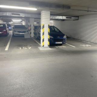 Pronájem parkovacího místa 12 m² Praha Hlubočepy, Voskovcova