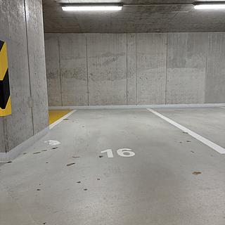 Pronájem parkovacího místa 19 m² Praha, Kbelská