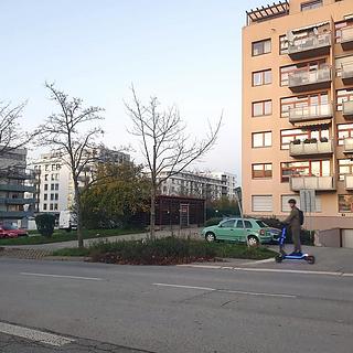 Pronájem parkovacího místa 14 m² Praha Hlubočepy, Štěpařská