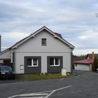 Prodej rodinného domu, 243m²