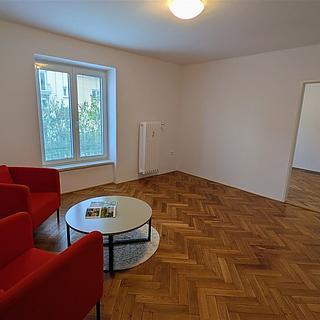 Pronájem bytu 2+1 55 m² Strakonice I, Husova
