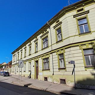 Prodej činžovního domu 1099 m&sup2; Protivín