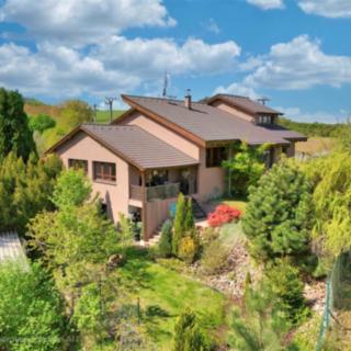 Prodej rodinného domu 550 m² Beroun