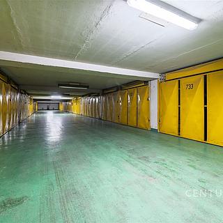 Prodej garáže 17 m² Praha Troja, Čimická