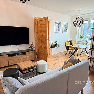 Pronájem bytu 2+kk 50 m² Praha Vršovice, Oblouková