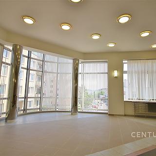 Pronájem kanceláře 100 m² Rosice, Komenského náměstí