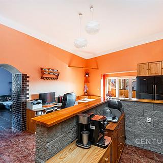 Prodej bytu 3+kk 78 m² Praha Uhříněves, náměstí Protifašistických bojovníků