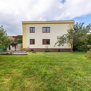 Prodej rodinného domu 199 m² Hroznová Lhota