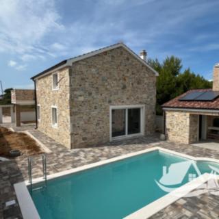 Prodej rodinného domu, 165m²