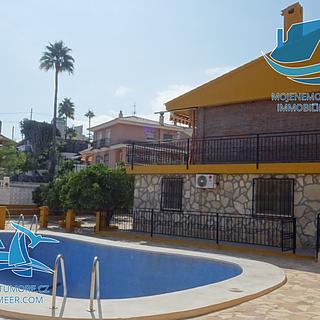 Prodej rodinného domu, 350m²