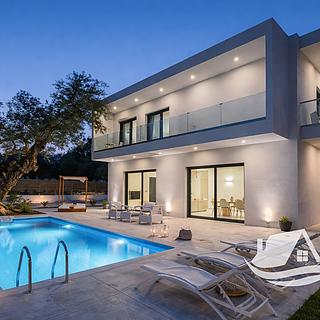 Prodej rodinného domu, 266m&sup2;