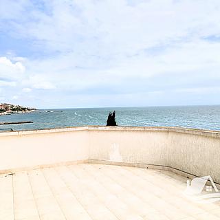 Prodej rodinného domu, 176m²