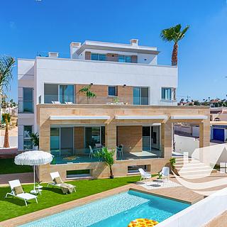 Prodej rodinného domu, 220m&sup2;