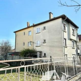 Prodej rodinného domu, 220m²