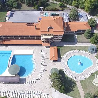 Prodej hotelu, penzionu, 2441m²