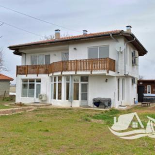 Prodej rodinného domu, 200m²