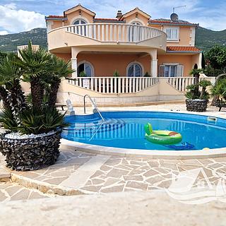 Prodej rodinného domu, 330m&sup2;