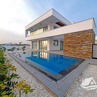 Prodej rodinného domu, 180m&sup2;