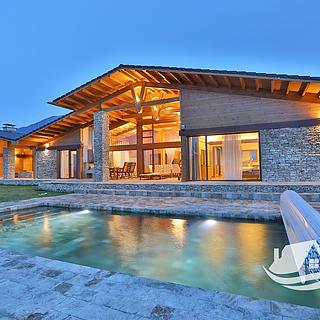 Prodej rodinného domu, 195m²