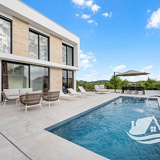 Prodej rodinného domu, 150m&sup2;