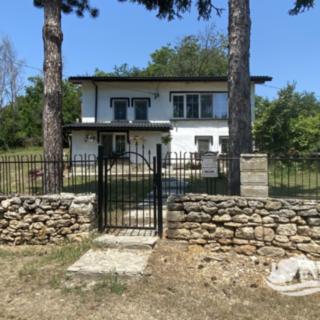 Prodej rodinného domu, 190m²