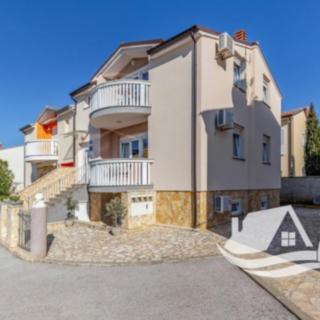 Prodej rodinného domu, 150m²