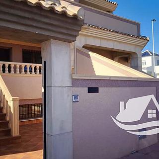 Prodej rodinného domu, 225m&sup2;