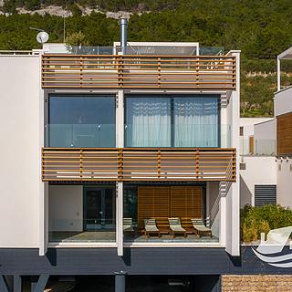 Prodej rodinného domu, 298m²