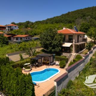 Prodej rodinného domu, 210m²