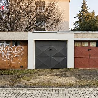 Pronájem garáže 16 m² Praha Čakovice, Ke stadionu