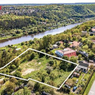 Prodej stavební parcely 2955 m² Husinec