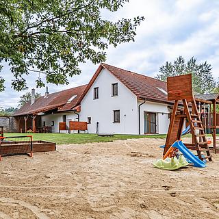 Prodej rodinného domu 236 m² Dvory nad Lužnicí