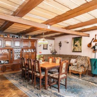 Prodej rodinného domu, 309m²