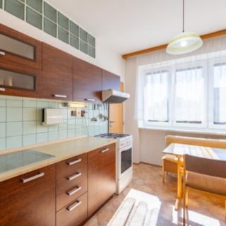 Prodej bytu 3+1 73 m² Lesonice