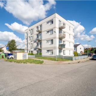 Pronájem bytu 1+kk a garsoniéry 37 m² Velký Osek, U hřiště