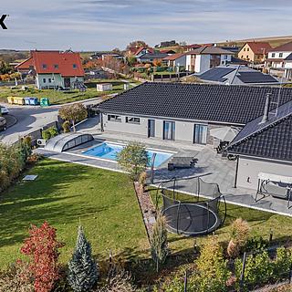 Prodej rodinného domu 221 m² Královice