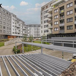 Prodej parkovacího místa 12 m² Praha Střížkov, Makedonská