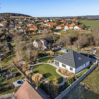 Prodej stavební parcely 2230 m&sup2; Zahořany