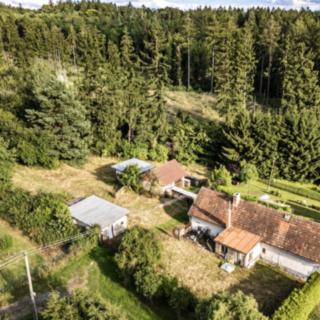 Prodej stavební parcely 1775 m² Velké Popovice