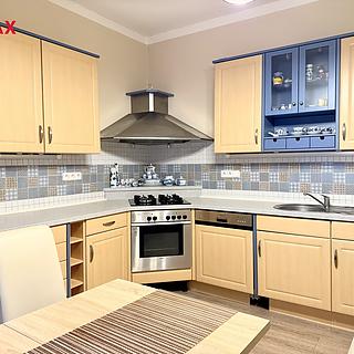 Pronájem bytu 2+1 70 m² Karlovy Vary, Šumavská