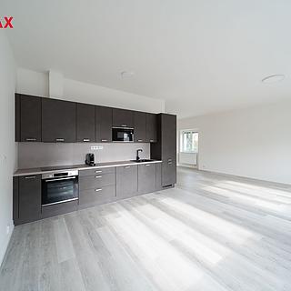Pronájem bytu 2+kk 70 m² Praha