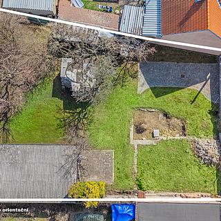 Prodej stavební parcely 680 m&sup2; Kladno