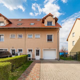 Prodej rodinného domu 217 m² Postřižín